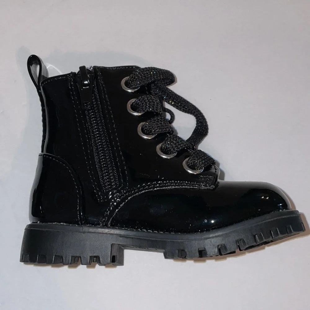 Seychelles Shinyao Black combat boots rainbow glittery black laces size 5